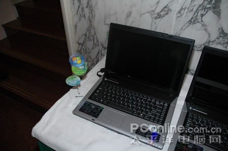 升双核独显瑰丽屏神舟HP600仍4998元