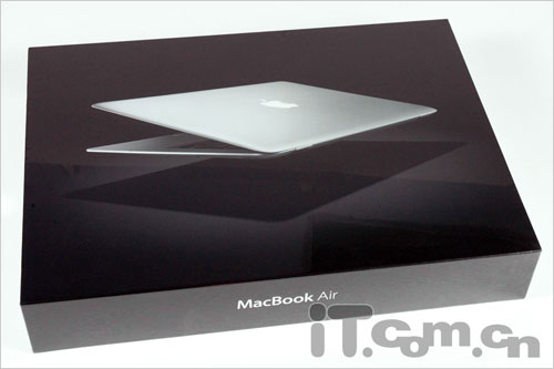 最薄笔记本苹果MacBook Air完全拆解_笔记本