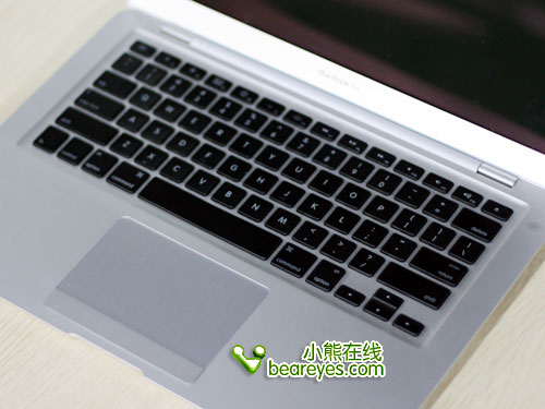 �Ǽ�2000Ԫƻ��MacbookAir�ֻ�����