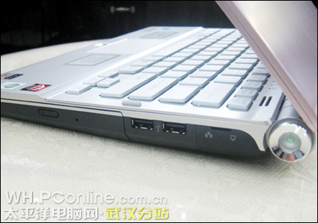 ʱ�е�IntelѸ��2����ȫ��SRչ�ָ�������