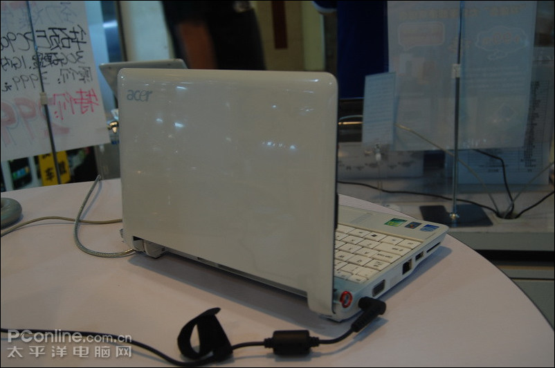 PK��PC�곞AspireOne����Я120G�ʼǱ����ͼ۽�2K8��