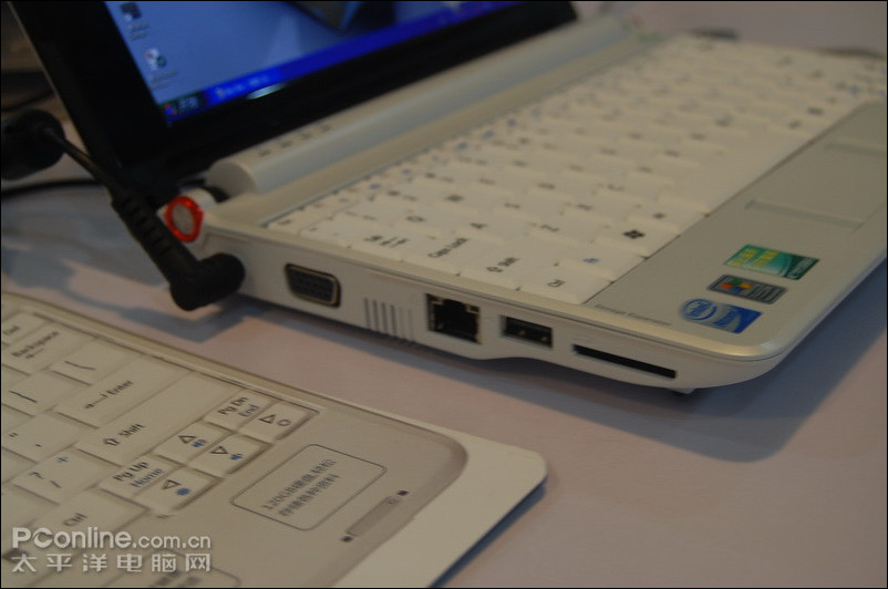 PK��PC�곞AspireOne����Я120G�ʼǱ����ͼ۽�2K8��