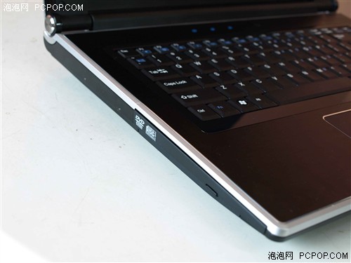 ��9800MGTʷ����ǿ15����M860TU���