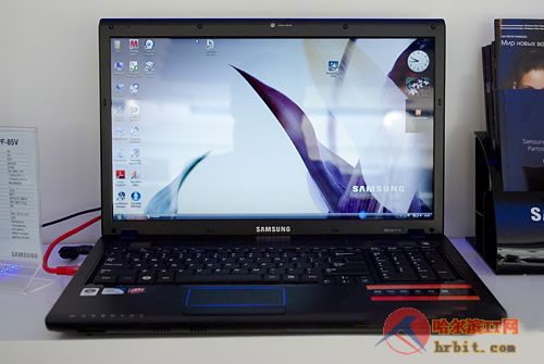 9988元17.3寸宽屏家庭影音本三星r720