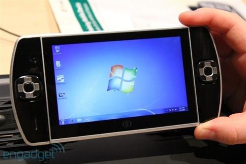 首款基于Windows系统的掌机OCS-1问世_笔记