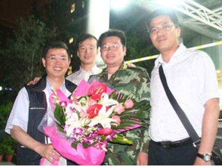 图文抢通人员平安归来