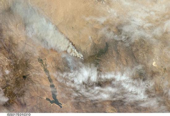 国际空间站宇航员拍到美国加州大火