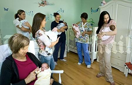 探访美国新生八胞胎:六个宝宝已出院(图)_科学