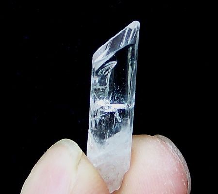 水晶传奇:赛黄晶--灵动的智慧(组图)