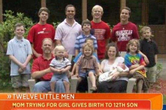 美国盼生女儿夫妇22年连生12名男孩