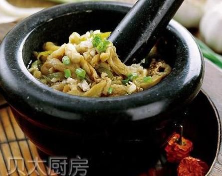 乡土特色美食湘西擂茄子