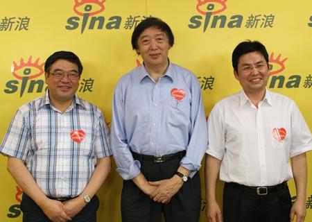 从左往右依次为:朱永新、冯骥才、张孝林