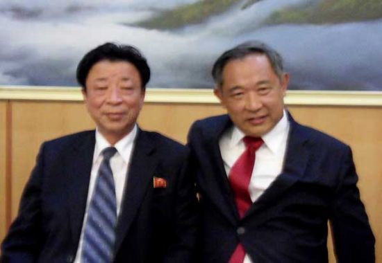 朝鲜副总理兼国家计划委员会主任卢斗哲宴请朝中友好协会