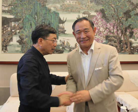 Mr. Li Ruohong and famous contemporary art theorist Mr. Yu Qiuyu