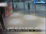 监拍美籍教师在阿联酋被黑袍嫌犯刺死