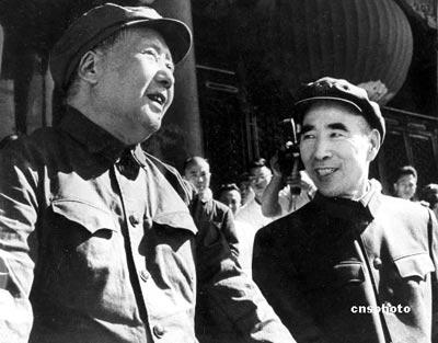 林彪越是捧毛主席,毛主席就越警觉