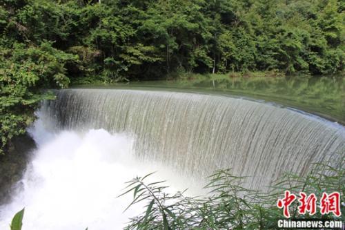 小七孔风景区卧龙潭景点