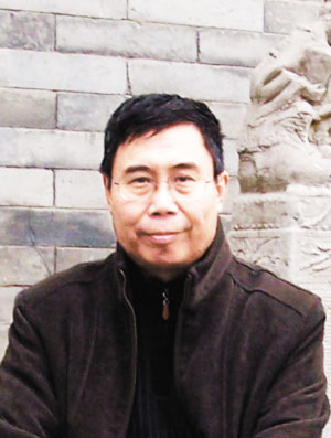 胡永凯 1945年生于北京，中国美术家协会会员、香港亚洲艺术家协会常务理事、香港新美术学会创始会长、北京海华归画院副院长、北京名人书画研究院名誉院长。