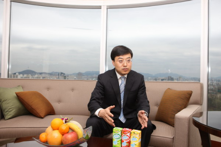 果之优酸乳环保装亮相首尔引发绿色风暴