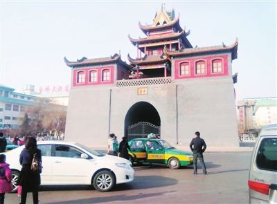 银川百年鼓楼变形严重 2008年曾维修保护(图)