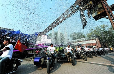 摩托车队表演 摩托车队表演