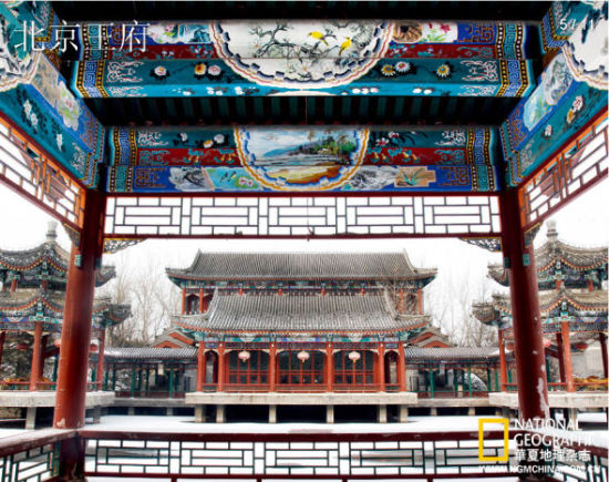 顺承郡王府是礼亲王代善之孙勒克德浑的府邸,原在西城区赵登禹路,民国时曾一度作为张作霖的大帅府,解放后为全国政协办公地。本世纪末,政协礼堂建新楼,王府被迁往朝阳公园东侧异地复建。 顺承郡王府是礼亲王代善之孙勒克德浑的府邸,原在西城区赵登禹路,民国时曾一度作为张作霖的大帅府,解放后为全国政协办公地。本世纪末,政协礼堂建新楼,王府被迁往朝阳公园东侧异地复建。