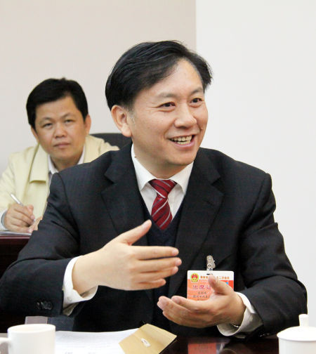 海南省人民政府副省长、中共三亚市委书记姜斯宪。 海南省人民政府副省长、中共三亚市委书记姜斯宪。