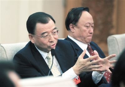 1月9日,北京团分组会议上,东城区委书记杨柳荫在发言。新京报记者 浦峰 摄 第三产业 1月9日,北京团分组会议上,东城区委书记杨柳荫在发言。新京报记者 浦峰 摄 第三产业