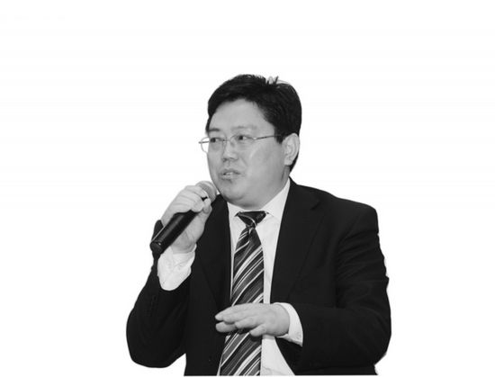 马鞍山市常务副市长魏尧畅谈“双城”共赢。记者张洪金/摄 马鞍山市常务副市长魏尧畅谈“双城”共赢。记者张洪金/摄