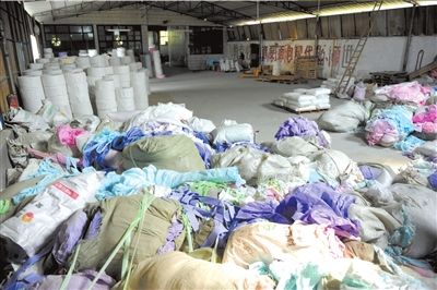 涉案上亿元假卫生巾案告破