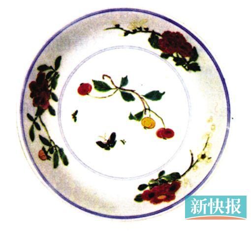 清康熙粉彩花蝶纹盘-图片版权归原作者所有 清康熙粉彩花蝶纹盘-图片版权归原作者所有