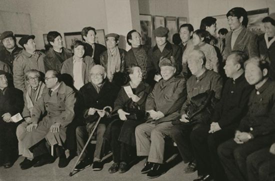 1983年,第一次北京风光展李可染、张仃、吴作人、赵准旺、李小可、张步、杨延文等画家合影 1983年,第一次北京风光展李可染、张仃、吴作人、赵准旺、李小可、张步、杨延文等画家合影