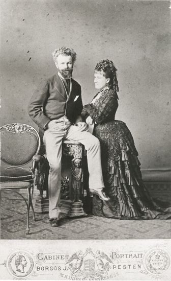 1874年蒙卡奇与妻子在蜜月中留影 1874年蒙卡奇与妻子在蜜月中留影