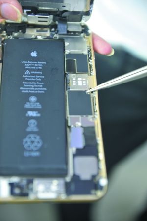 山寨iPhone骗局:官网能查到信息未必是真机|苹