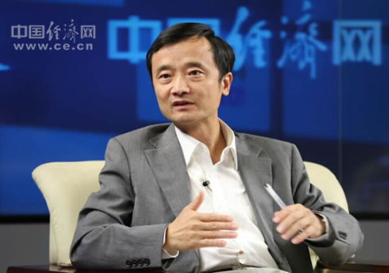 國傢統計局中國經濟景氣監測中心副主任潘建成 中國經濟網記者裴小閣攝