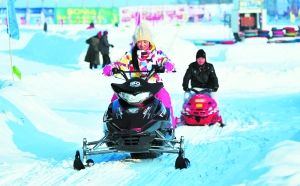 冰雪世界,乐趣无限。 冰雪世界,乐趣无限。