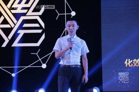 石家庄粉佳人蒙娜丽莎婚纱摄影店推广负责人 张诚先生 石家庄粉佳人蒙娜丽莎婚纱摄影店推广负责人 张诚先生