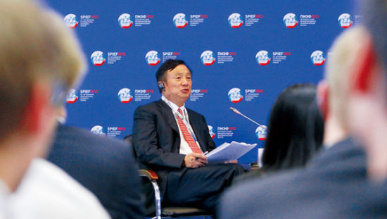 图为任正非25日接受6家法国媒体采访。