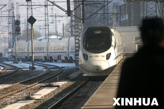 中国经济正在转型发展的良性轨道上行走|中国