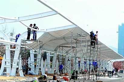 胶州湾隧道开通日期临近 隧道公交忙开通(图)