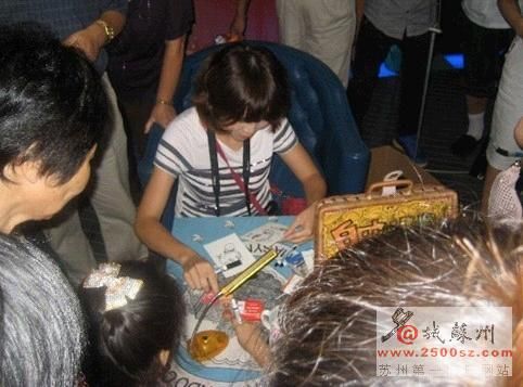 台湾十大街头艺人秀亮相苏州(组图)