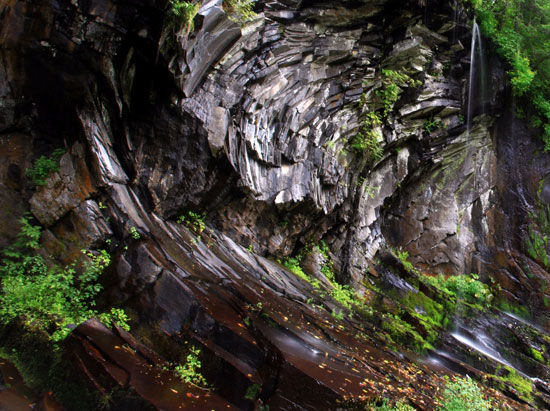 白山望天鹅:长滴水崖 白山市候选景区:望天鹅旅游风景区(组图)