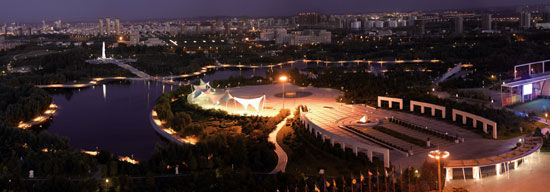长春世界雕塑公园夜景 长春市候选景区:长春世界雕塑公园(组图)