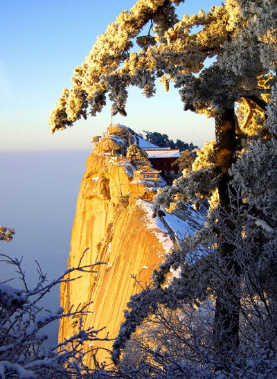 西峰冬景 华山景区春节活动丰富 增进游客体验(组图)