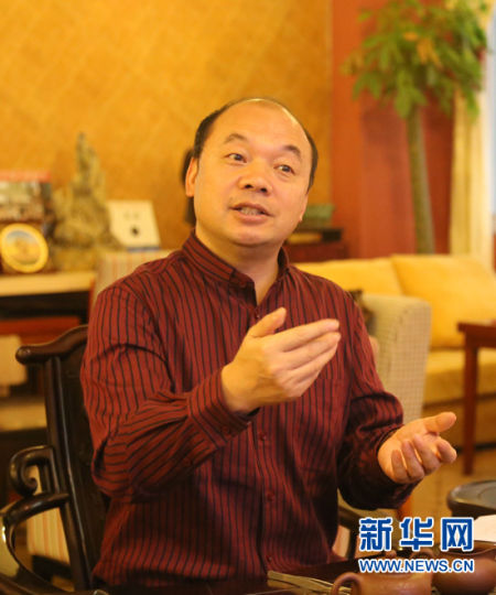 中国产业集聚区网创始人杨建国 杨建国:发展主导产业 政府亟需做好服务