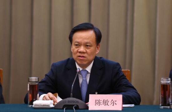 贵州省委书记,省人大常委会主任陈敏尔在会上发言 全国两会贵州开放日