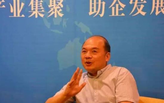 主持人:杨建国 杨建国对话潇月:“娱乐”和“规则”一个都不能少