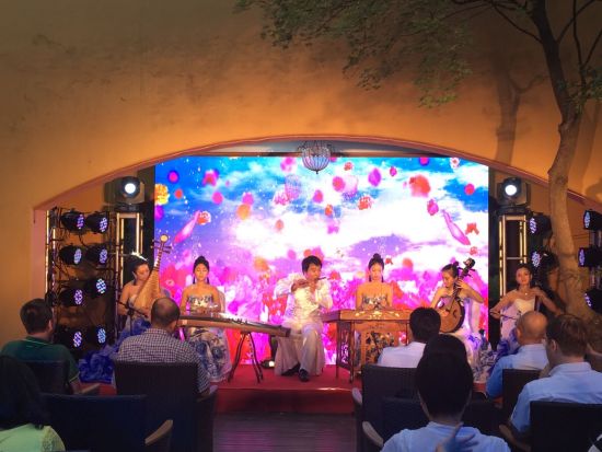 第二届“古乐雅集”秋季音乐欣赏会现场表演 第二届“古乐雅集”秋季音乐欣赏会在京举行