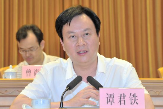 梅州市委书记谭君铁 梅州市出台人才新政“20条” “大手笔”招揽人才