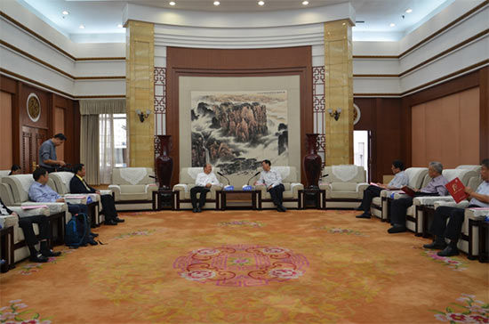 老杨会客厅环保主题招商新乡专场对接会现场 《老杨会客厅》用委托招商破局市县招商困境